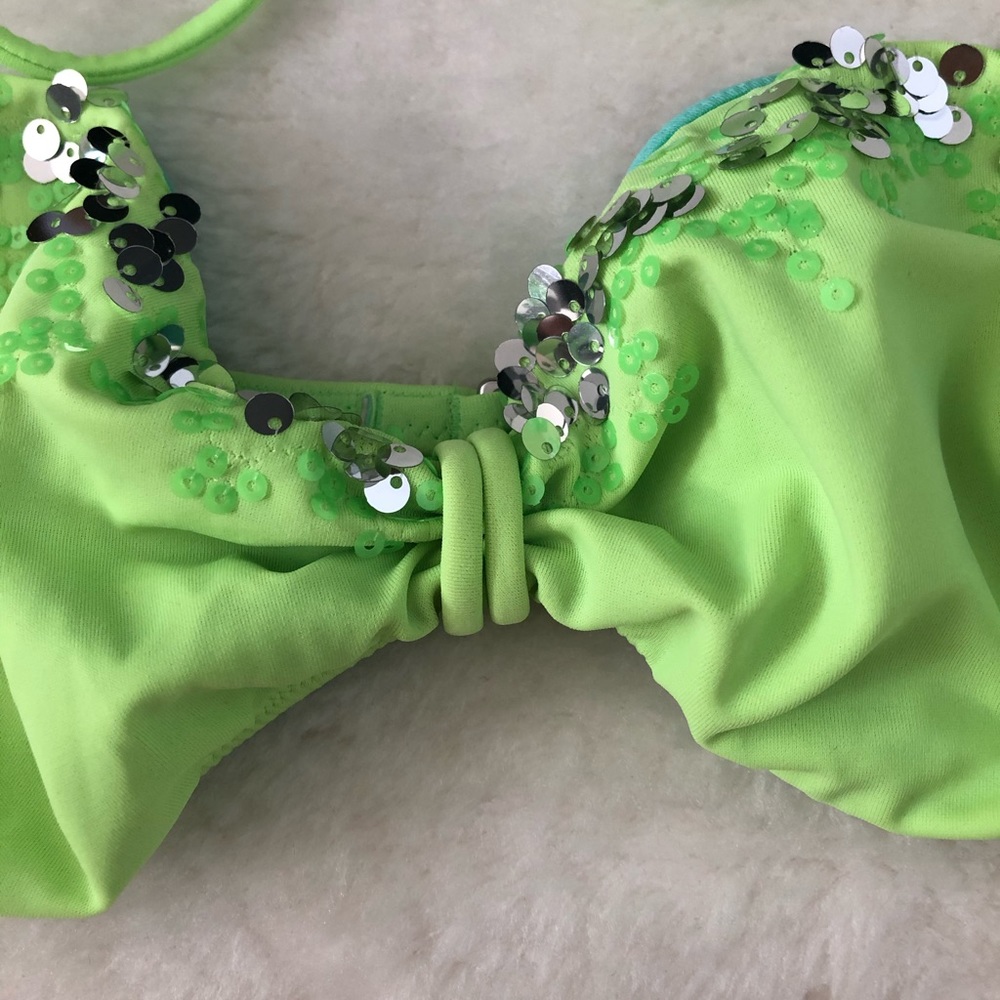 Victoria’s Secret Bikini Top - Picture 4 of 7
